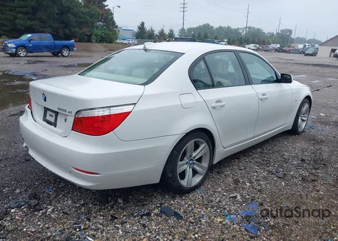 2008 BMW 528Xi z USA, uszkodzony, nr VIN WBANV13548CZ57470